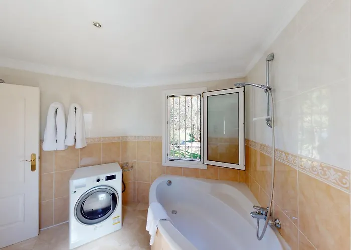 Boreal By On Travel Villa Oliva